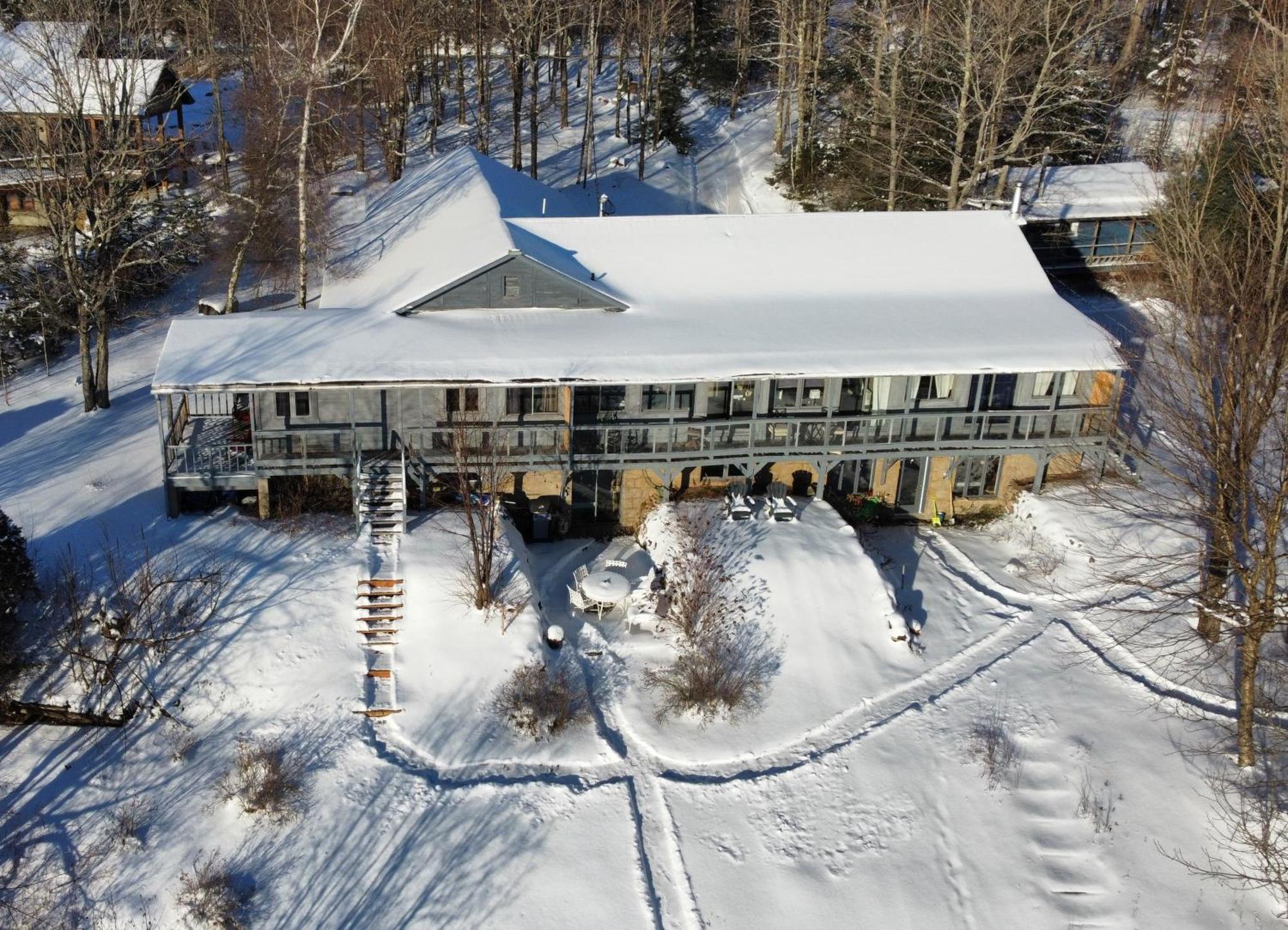 Le Lodge Du Lac Saint-Faustin Kültér fotó